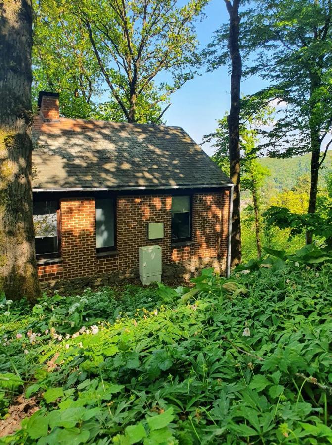 Envie De Vous Evader Dans La Vallee De La Meuse? Hastiere-par-dela Exterior photo